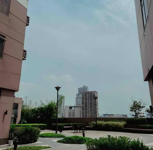 The Radiance Bay - Modern 1-bedroom With View Manila