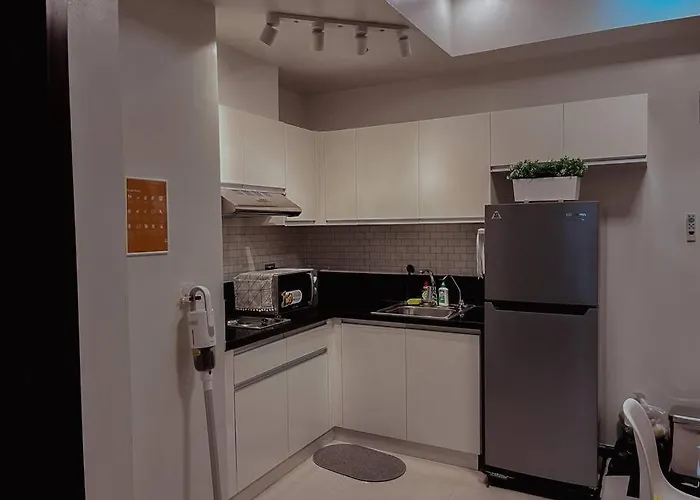 The Radiance Bay - Modern 1-bedroom With View